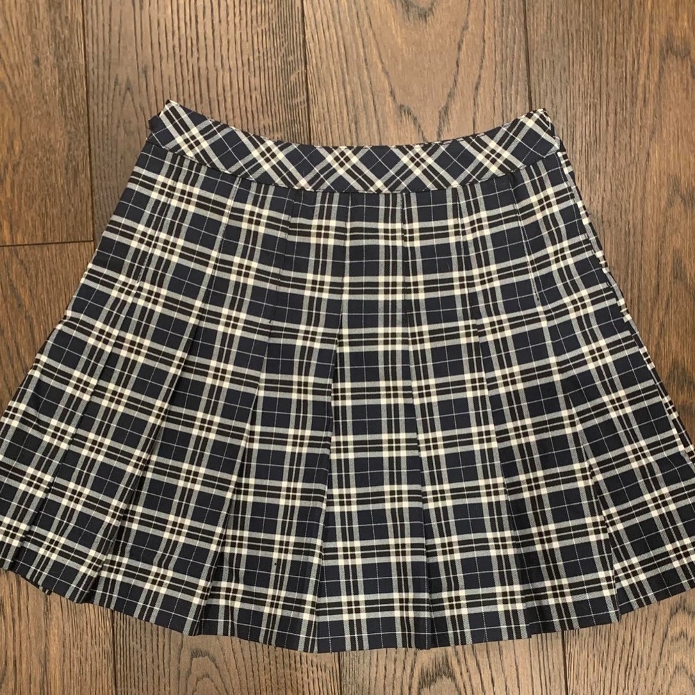Forever 21 Navy and White Checkered Pleated Skirt
